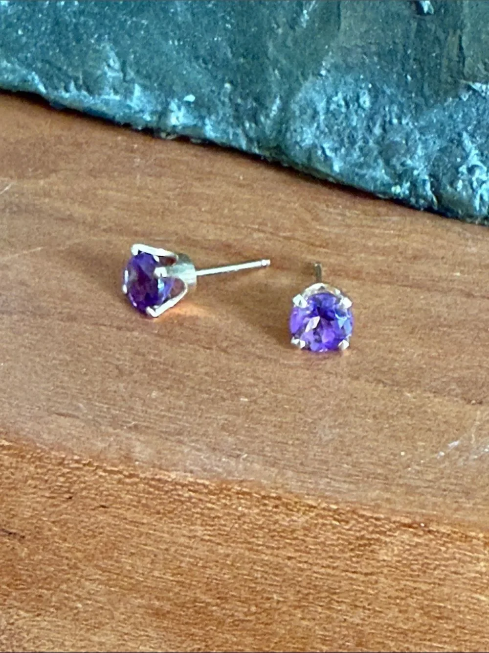 14k gold studs